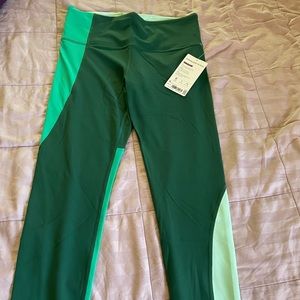 NWT Athleta elation leggings.